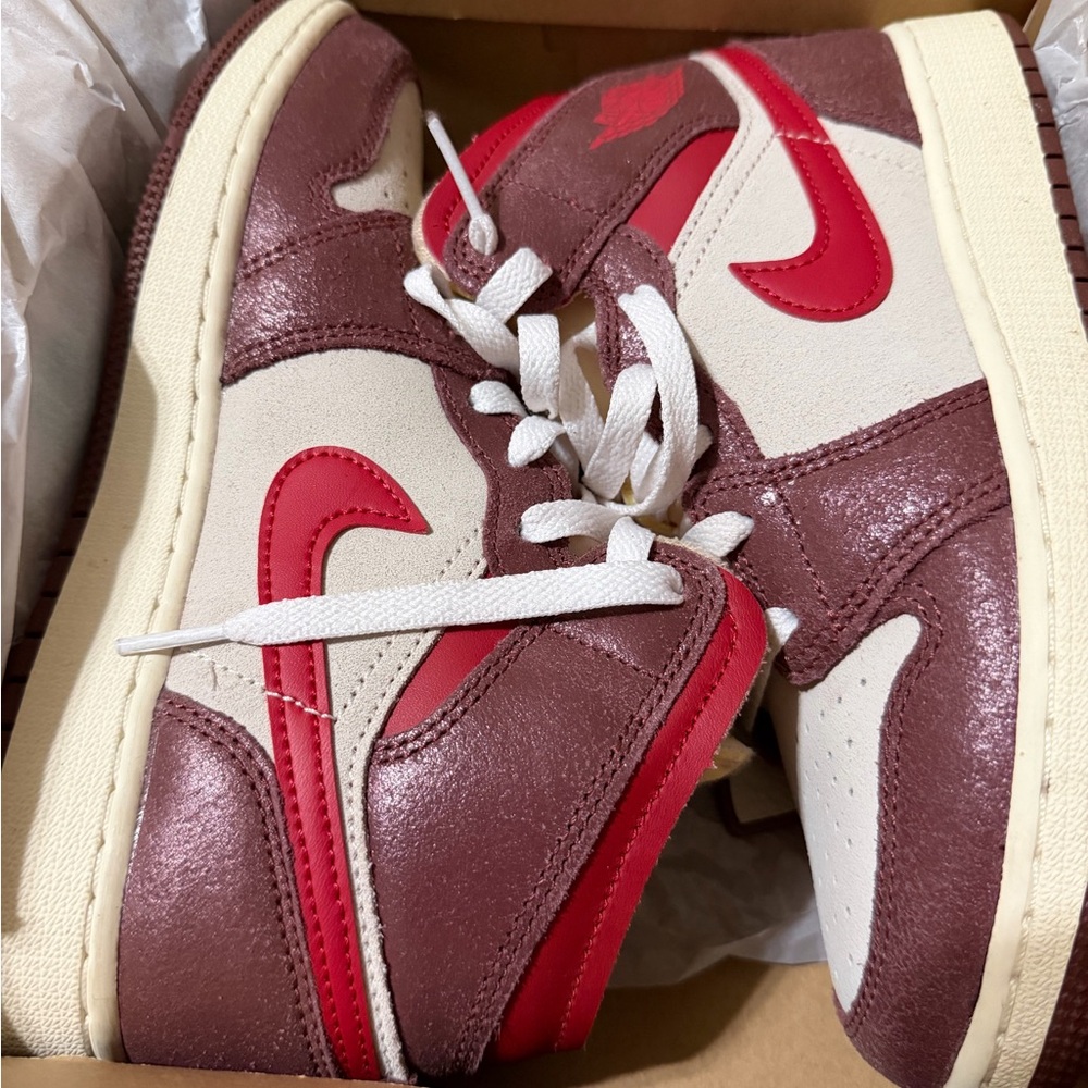 Jordan 1 - Picture 2 of 6